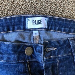 Mid rise PAIGE skinny jeans. Used but in very good condition.